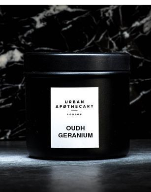 Ароматична travel свічка з димними деревними нотами уда і квітів Urban apothecary Oudh Geranium 175 г