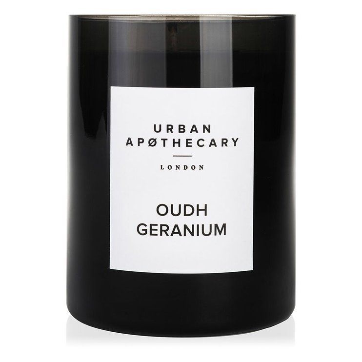 Ароматична свічка з димними деревними нотами уда і квітів Urban apothecary Oudh Geranium 300 г